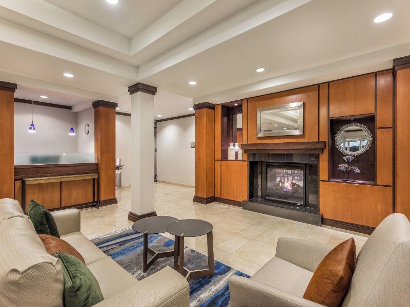 Fairfield Inn & Suites by Marriott Madison East image