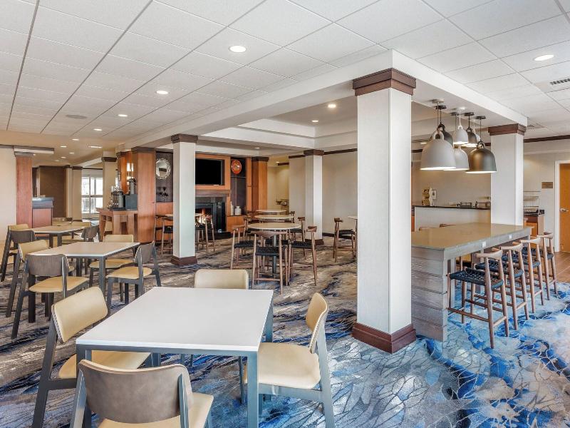 Fairfield Inn & Suites by Marriott Madison East image