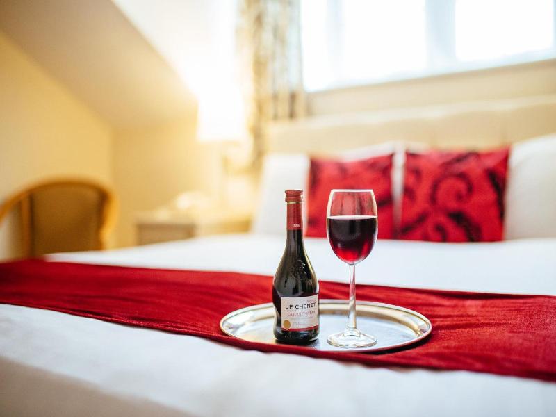 Pymgate Lodge Hotel image