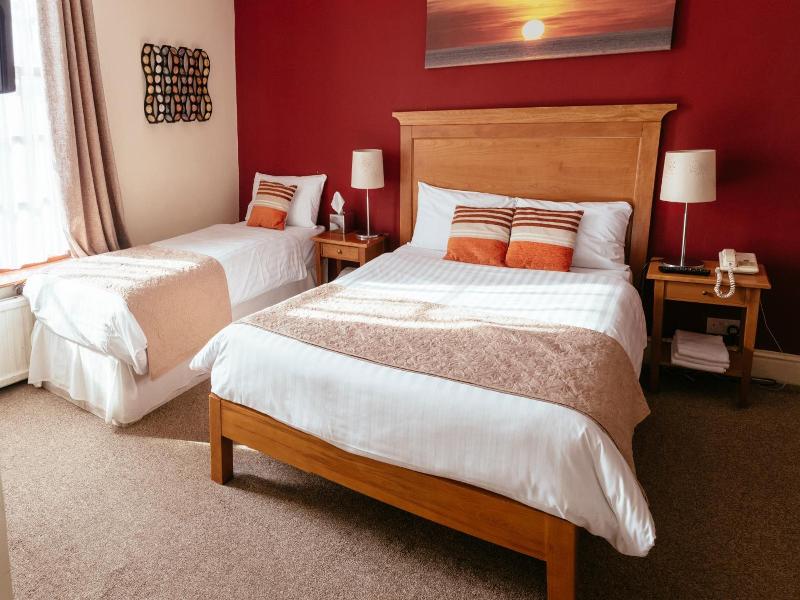 Pymgate Lodge Hotel image