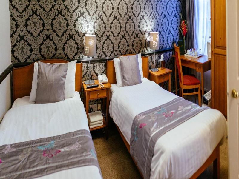 Pymgate Lodge Hotel image