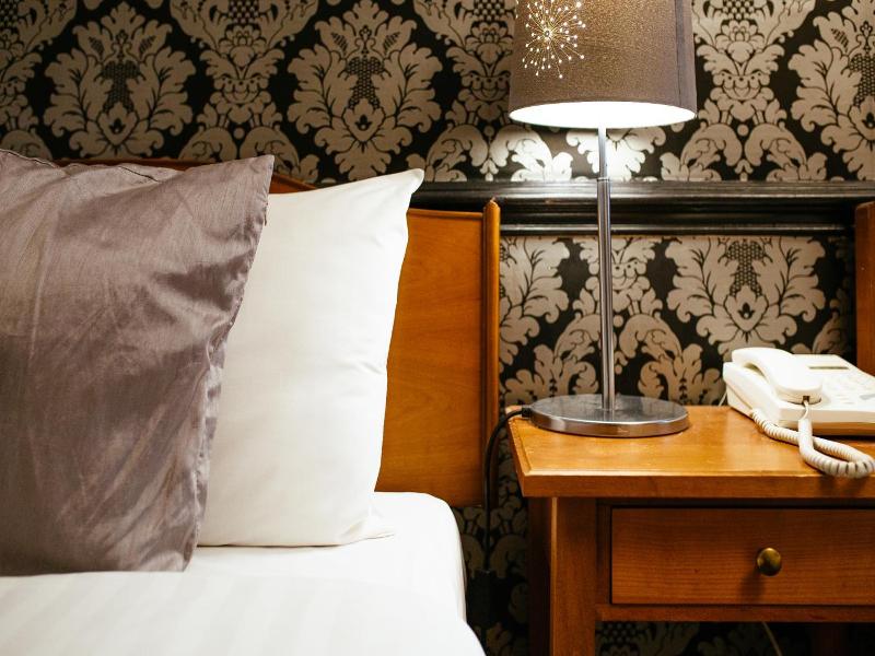 Pymgate Lodge Hotel image