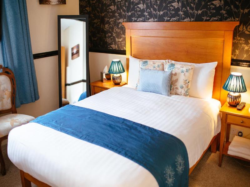 Pymgate Lodge Hotel image