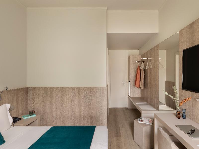 Living Hotel Milano image