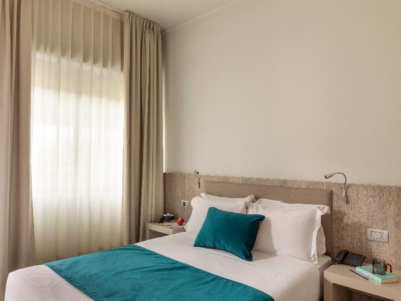 Living Hotel Milano image