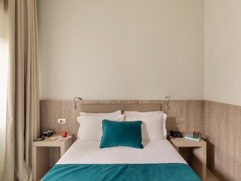 Living Hotel Milano image
