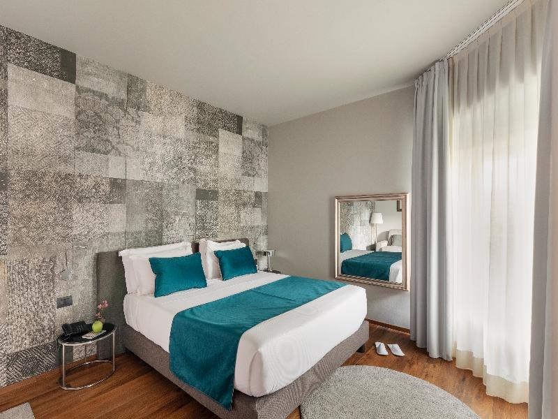 Living Hotel Milano image