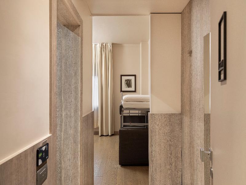 Living Hotel Milano image