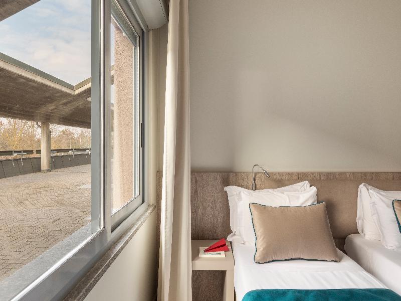 Living Hotel Milano image