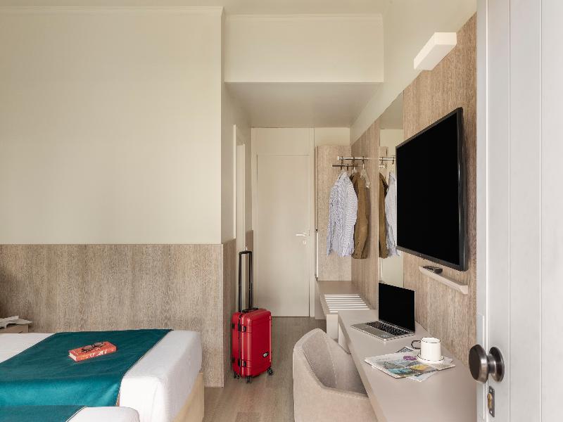 Living Hotel Milano image