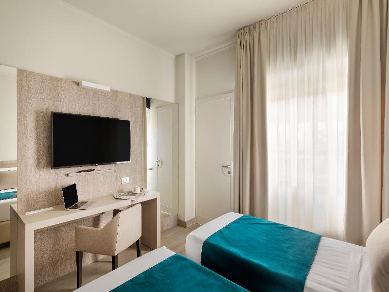 Living Hotel Milano image