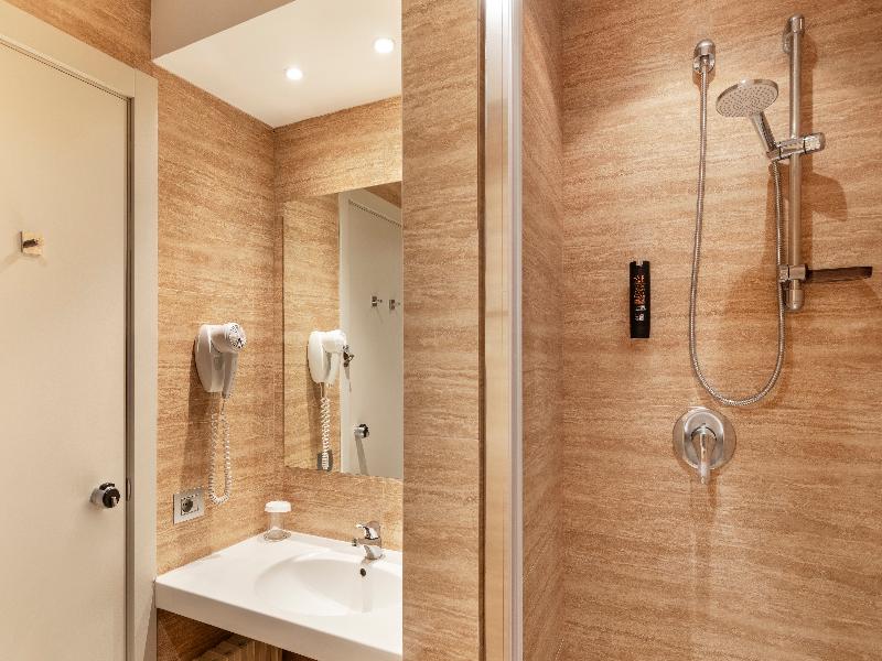 Living Hotel Milano image