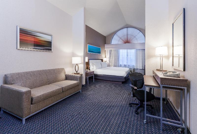 Holiday Inn Express & Suites Pharr image