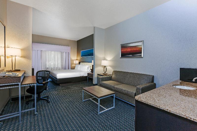 Holiday Inn Express & Suites Pharr image
