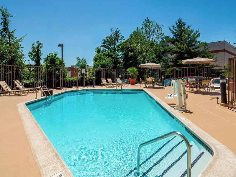 Fairfield Inn by Marriott Laurel image