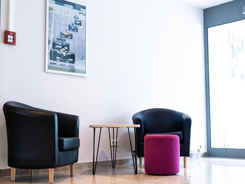 H+ Hotel Hockenheim image