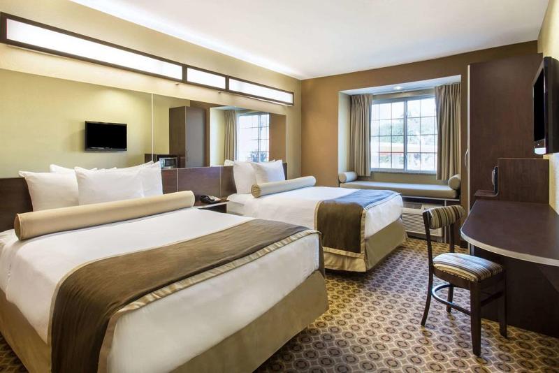 Microtel inn & Suites By Wyndham Pearl Rive/Slid image