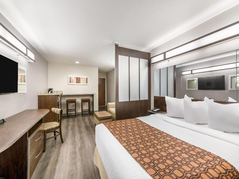 Microtel inn & Suites By Wyndham Pearl Rive/Slid image