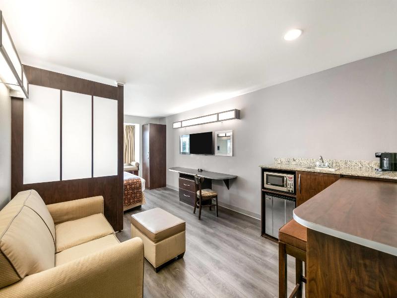 Microtel inn & Suites By Wyndham Pearl Rive/Slid image