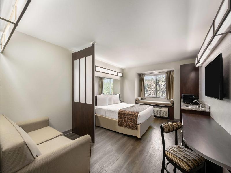 Microtel inn & Suites By Wyndham Pearl Rive/Slid image