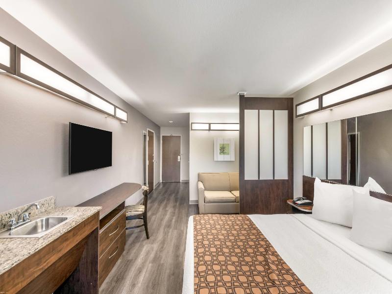 Microtel inn & Suites By Wyndham Pearl Rive/Slid image