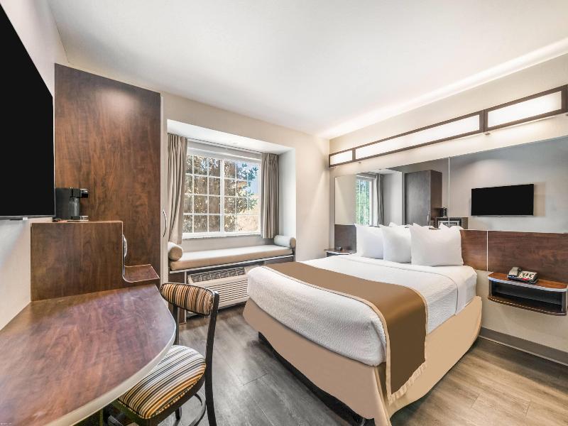 Microtel inn & Suites By Wyndham Pearl Rive/Slid image