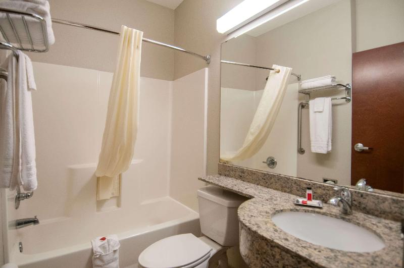 Microtel inn & Suites By Wyndham Pearl Rive/Slid image