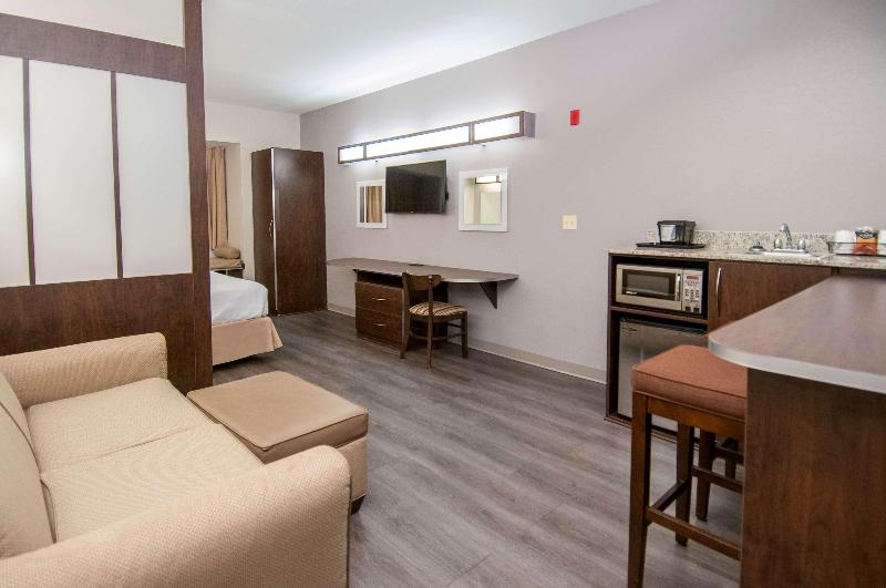 Microtel inn & Suites By Wyndham Pearl Rive/Slid image