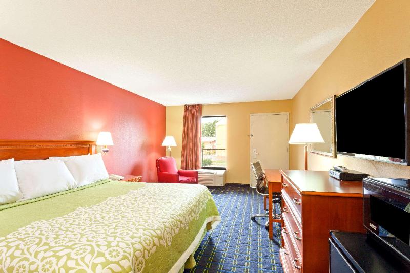 Days Inn by Wyndham Memphis - I40 Sycamore View