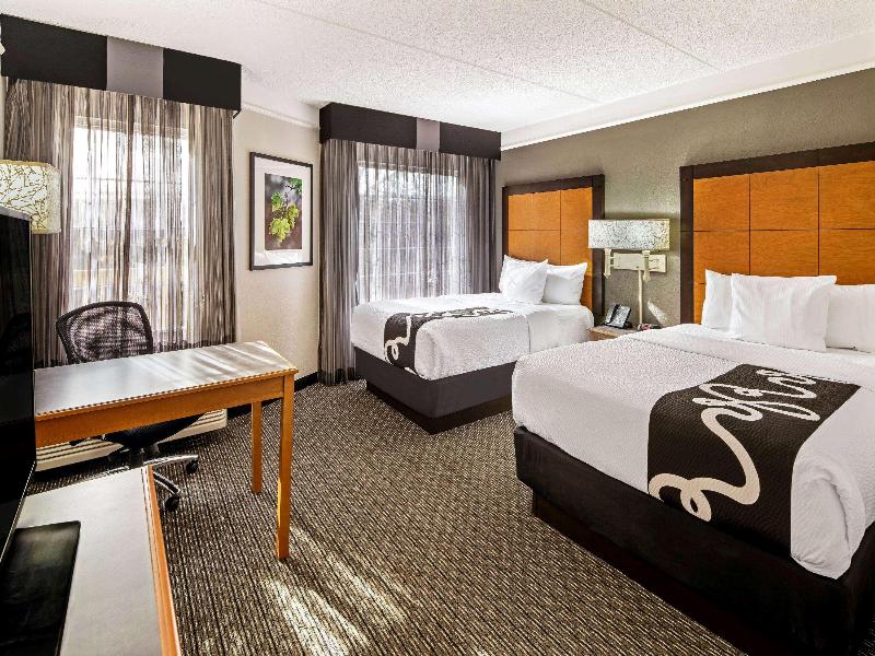 La Quinta Inn & Suites Macon image