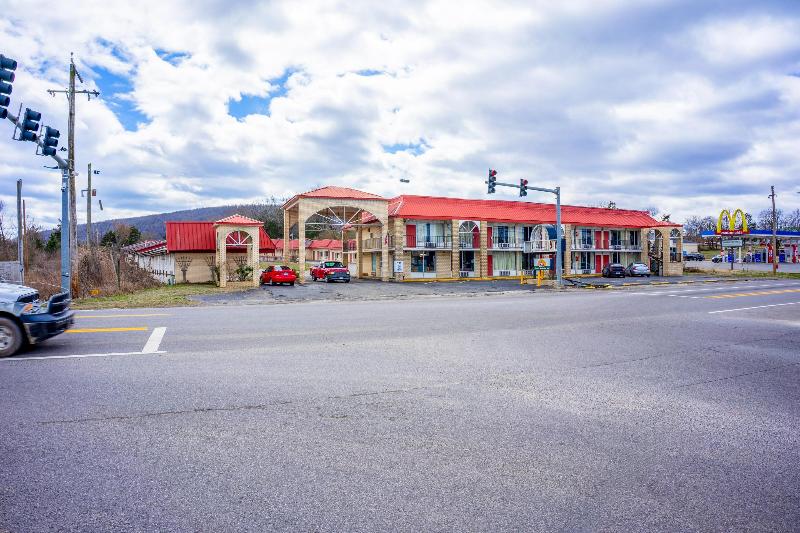 Ozark Junction Mountain View by OYO image