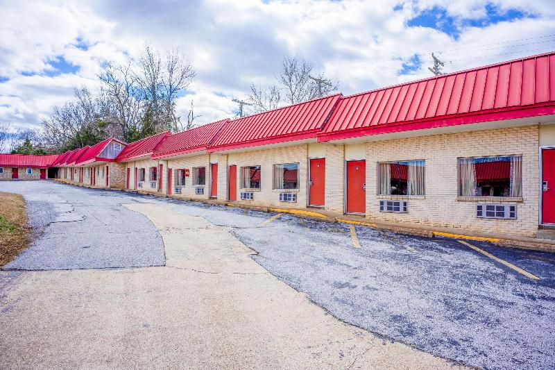 Ozark Junction Mountain View by OYO image