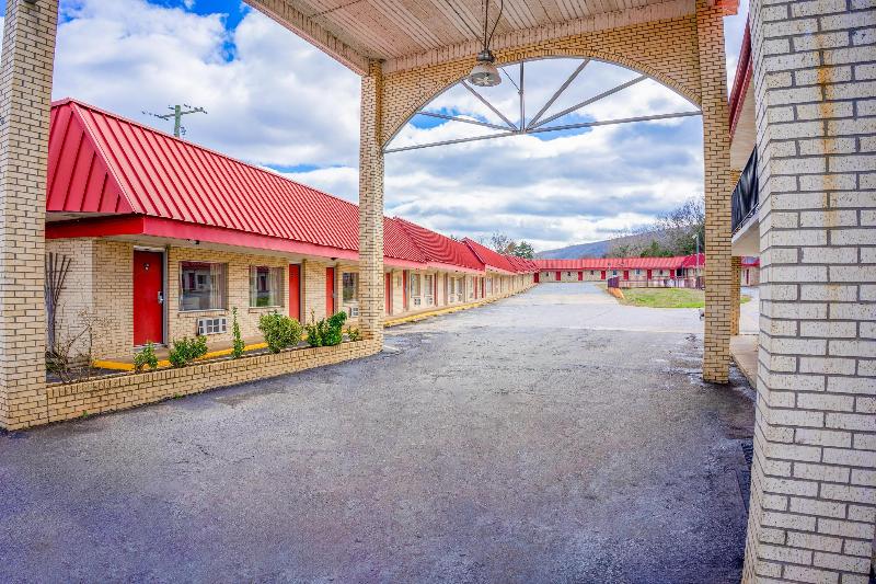Ozark Junction Mountain View by OYO image