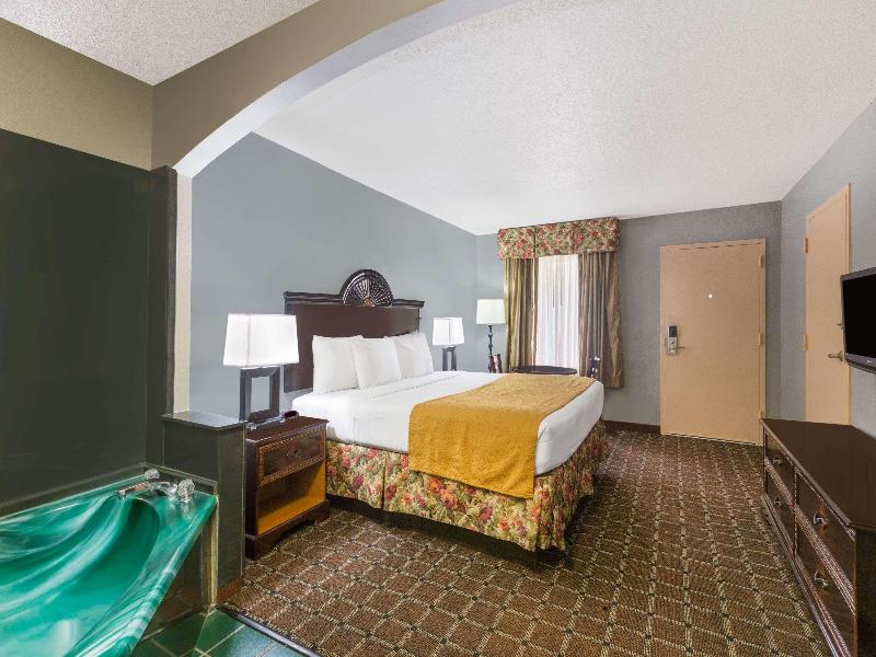Baymont by Wyndham Mobile/Tillmans Corner image