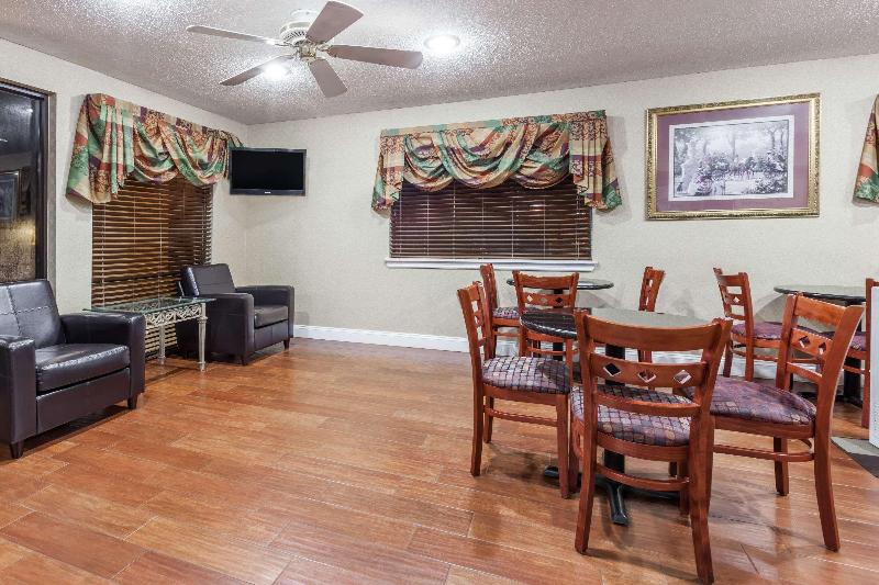Days Inn by Wyndham Ruston LA image