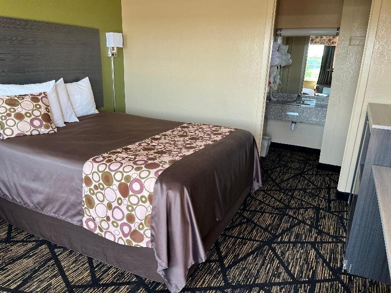 Travelodge by Wyndham Mansfield image