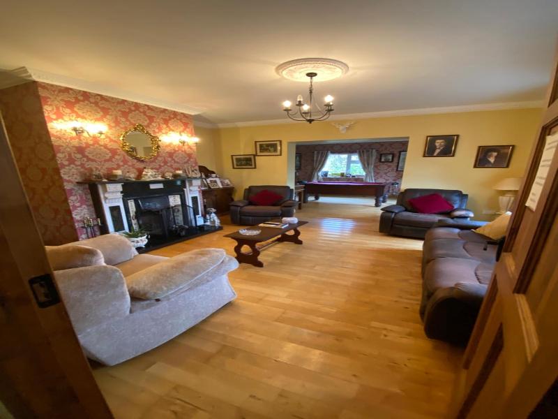 Deerpark Manor Bed & Breakfast image
