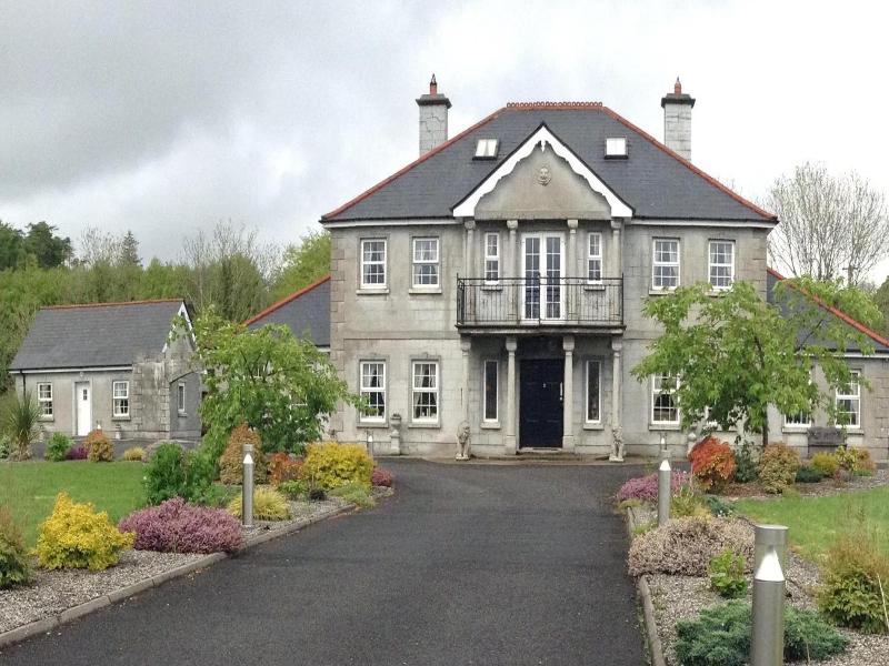 Deerpark Manor Bed & Breakfast image