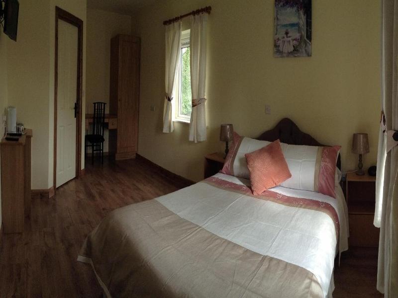 Deerpark Manor Bed & Breakfast image