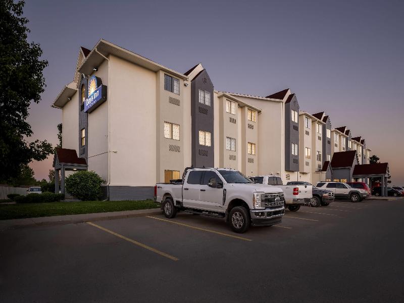 Days Inn by Wyndham near Kansas Speedway image
