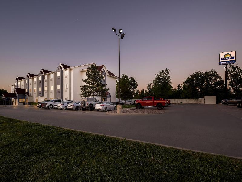Days Inn by Wyndham near Kansas Speedway image