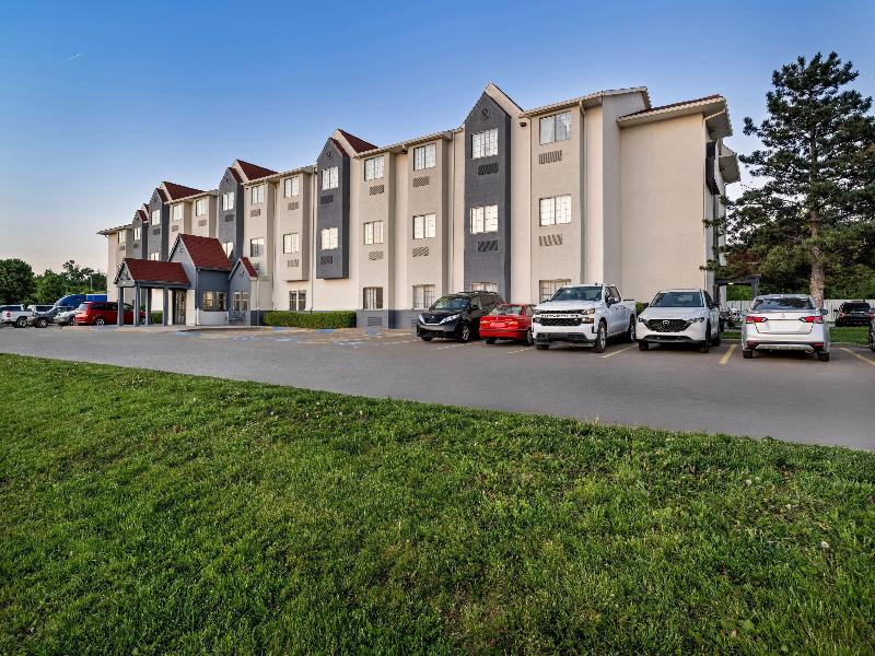 Days Inn by Wyndham near Kansas Speedway image