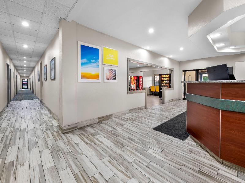 Days Inn by Wyndham near Kansas Speedway image