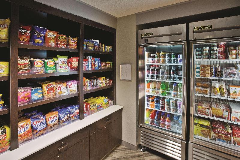 La Quinta Inn&Suites by Wyndham Milwaukee Delafiel image