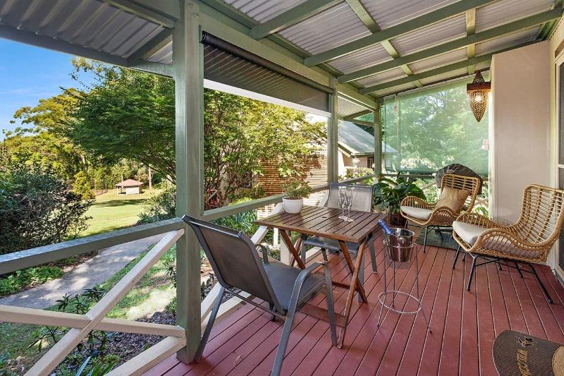 Bendles Cottages and Country Villas image