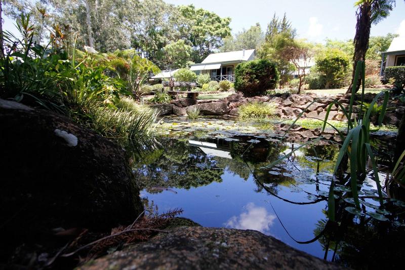 Bendles Cottages and Country Villas image