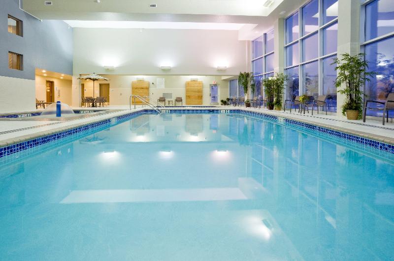 Holiday Inn Express Hotel & Suites Mankato East image