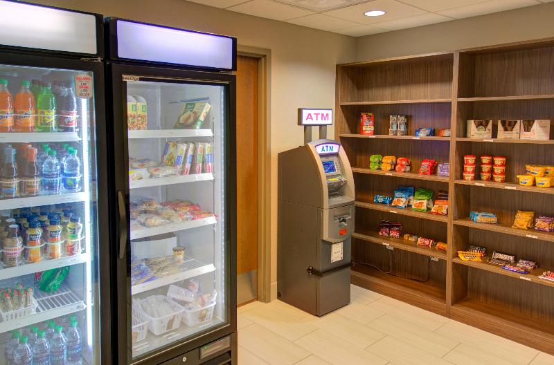 Holiday Inn Express Hotel & Suites Mankato East image