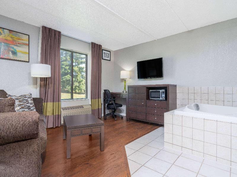 SUITE KING SIZE BED