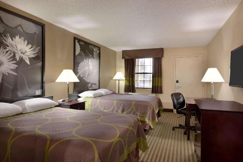 Super 8 By Wyndham Ruston image